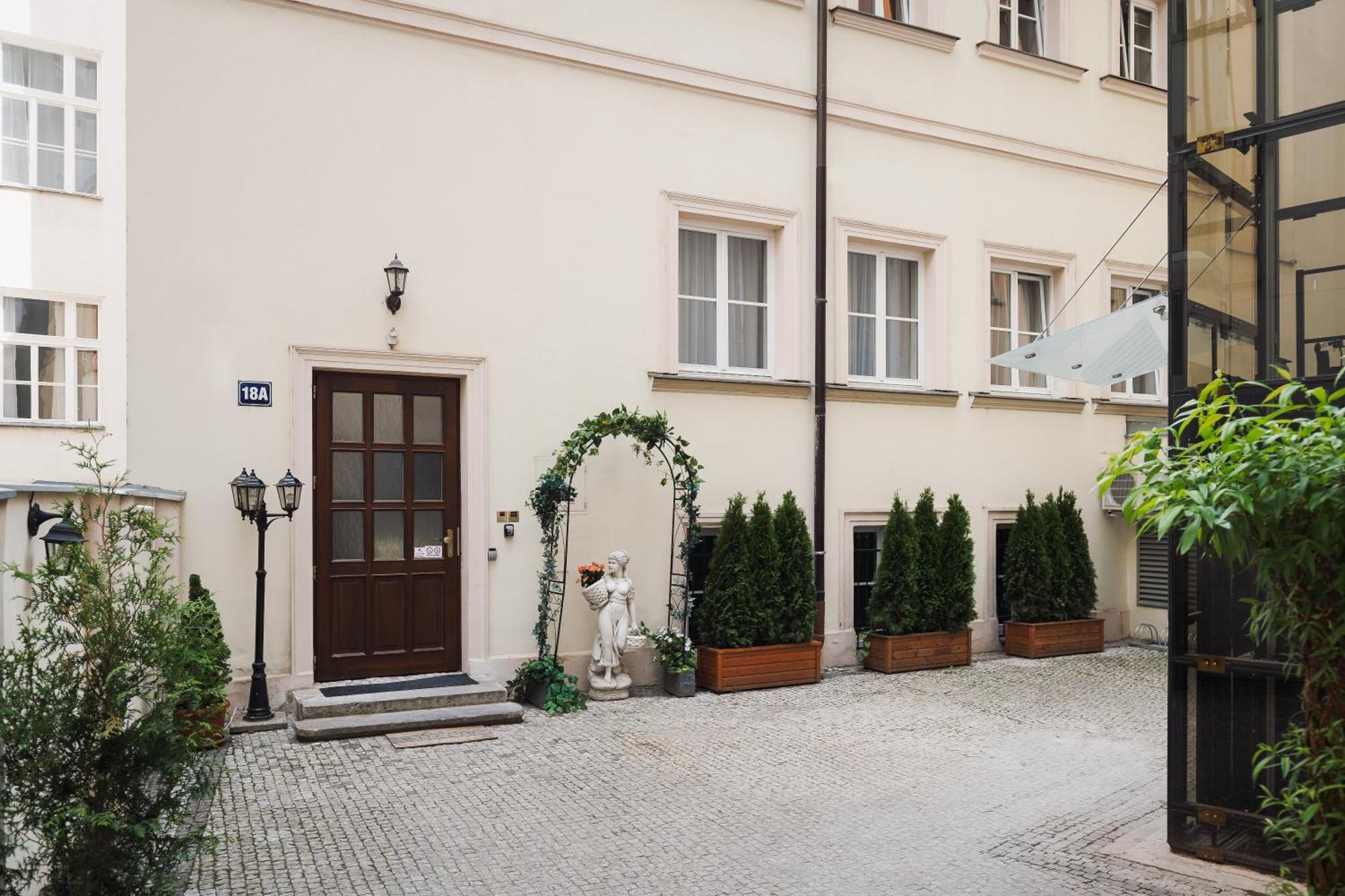 Prague Old Town Liliova Garden Ξενοδοχείο Εξωτερικό φωτογραφία